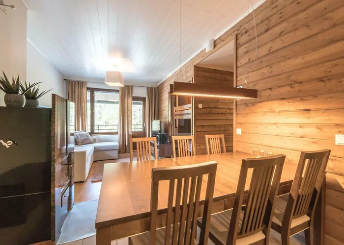 Yllaes 301 아파트